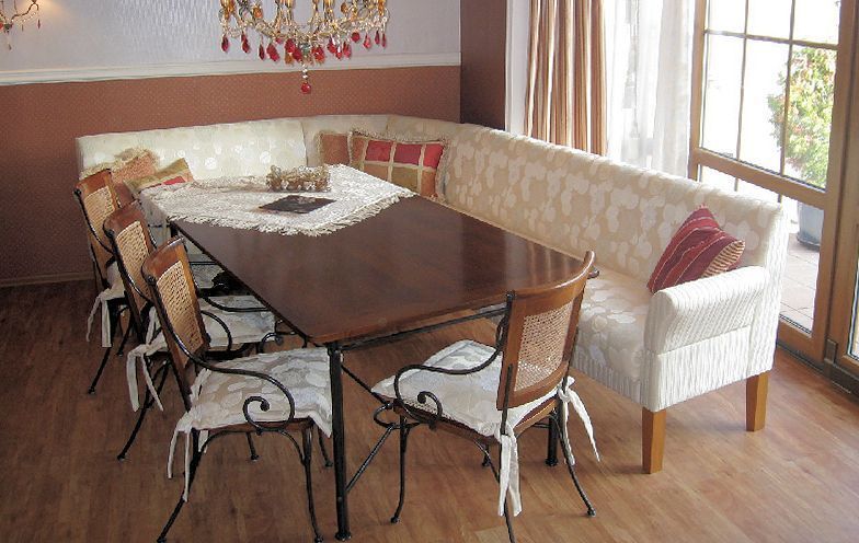 tischsofa-ecke-wien