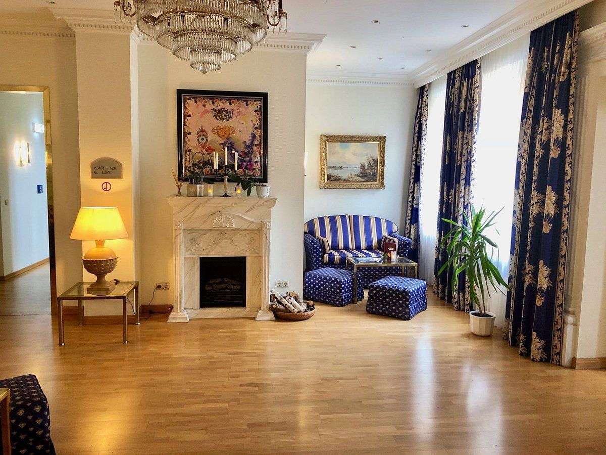 Polstermöbel im Hotel Bayrischer Hof Dresden